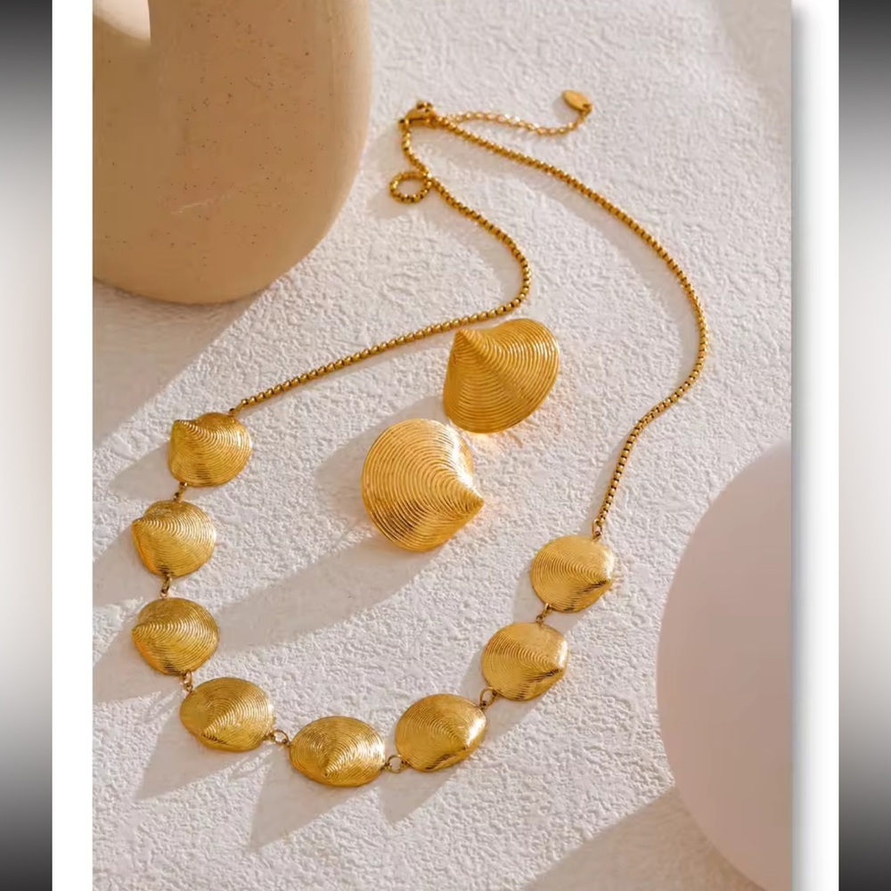 Gold Seashell Statement Necklace & Earring Set – Stainless Steel, PVD Plated